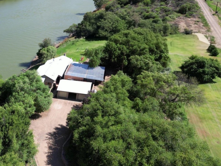 3 Bedroom Property for Sale in Douglas Rural Northern Cape